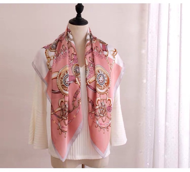 Khăn lụa vuông size 90x90.