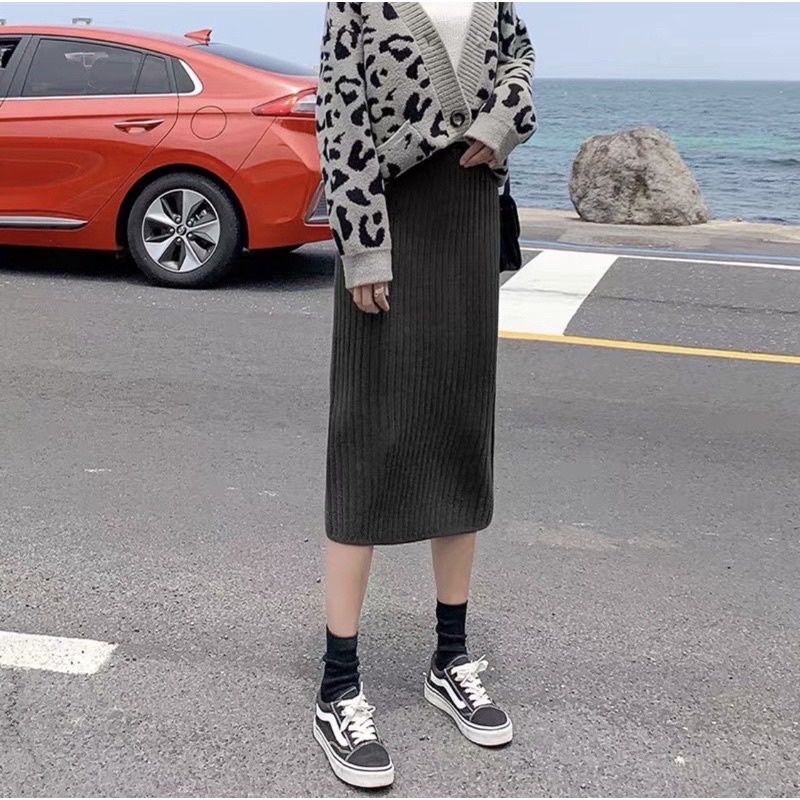 Chân váy len dáng bút