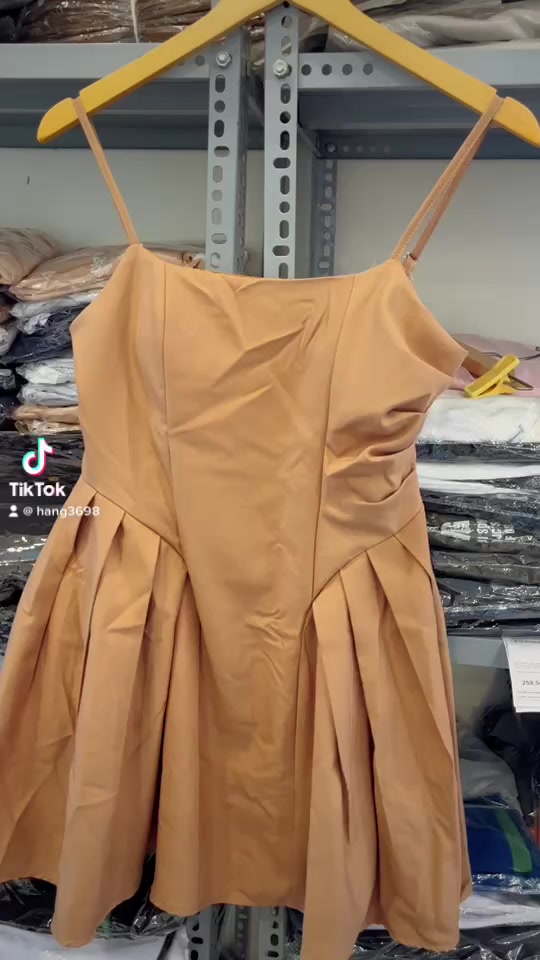 Đầm Xoè Hai Dây Thiết Kế Chiết Eo Mẫu Mới 2023 | BigBuy360 - bigbuy360.vn