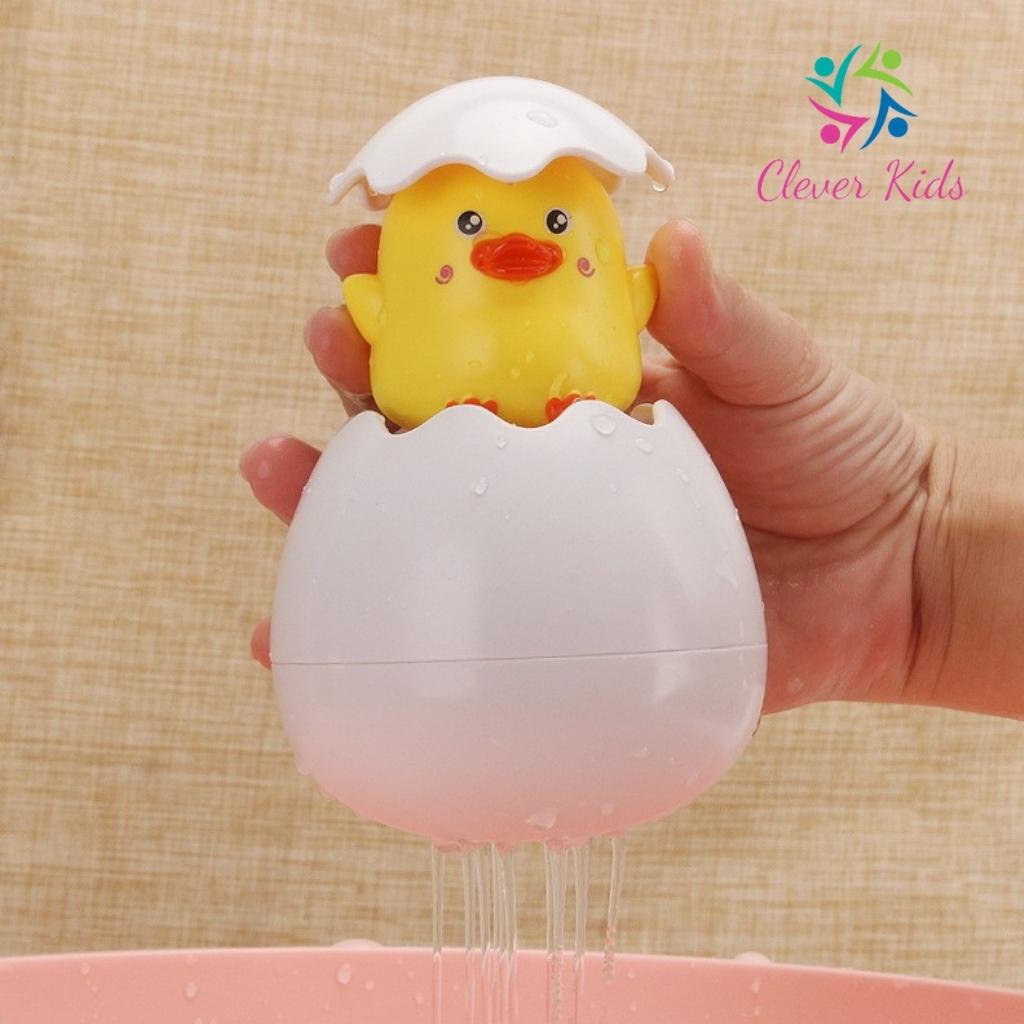 Đồ chơi trứng vịt tự nở phun nước bé sẽ rất thích mỗi khi đi tắm