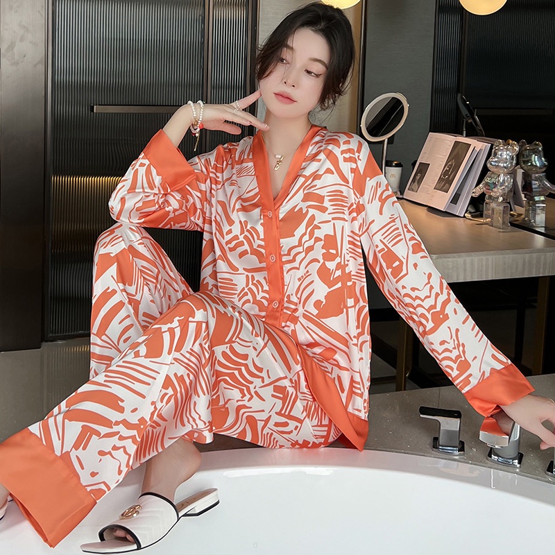 Bộ đồ ngủ giả lụa mỏng tay dài in họa tiết trái tim xinh xắn thời trang cho nữ 2022