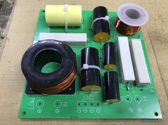 Mạch phân tần loa đơn 1 chiếc