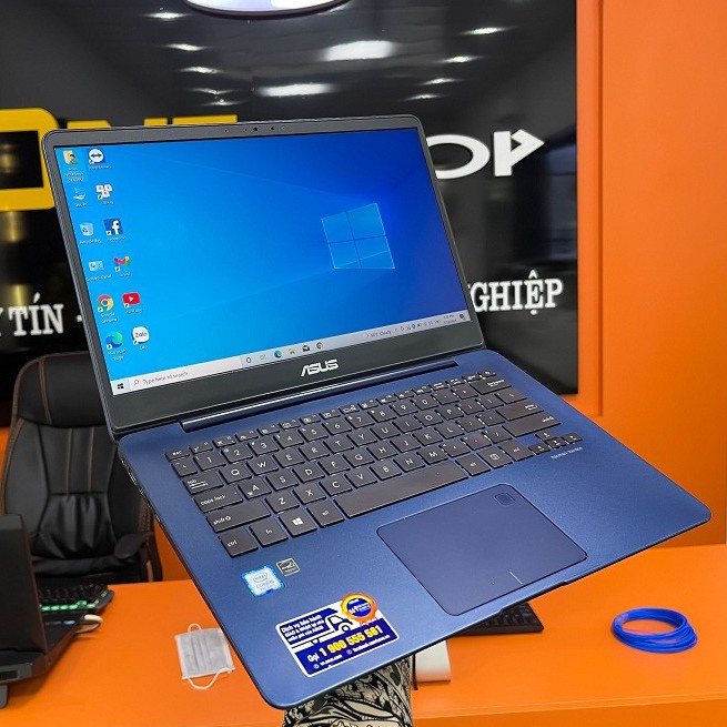 Laptop Asus Zenbook UX430 Core i5 7200U/ SSD 512Gb/ Màn hình 14 inch tràn viền Full HD 1080P .