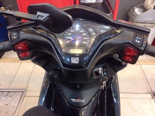 Bộ công tắc màu cho xe honda