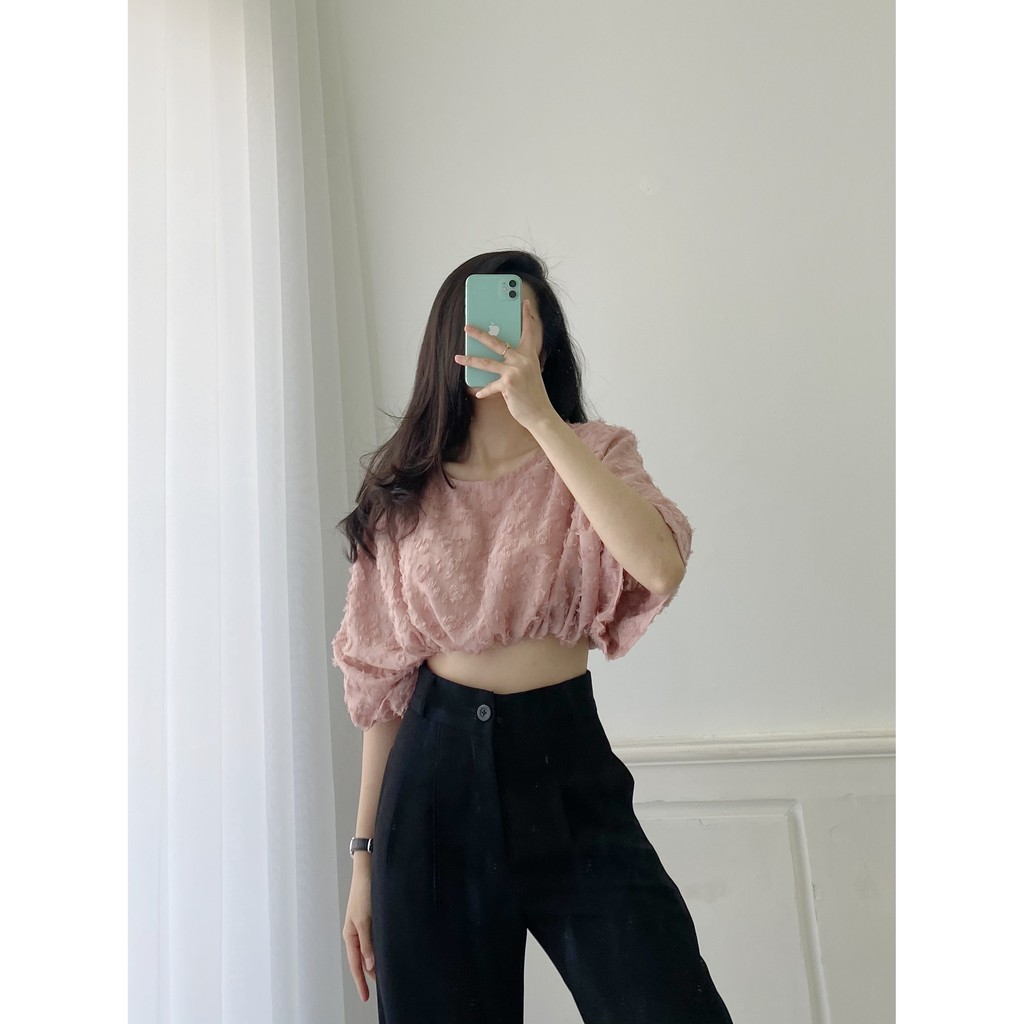 YU CHERRY | Áo nữ croptop cánh dơi, chất vải voan mịn đính lông vũ Wings Top YA343