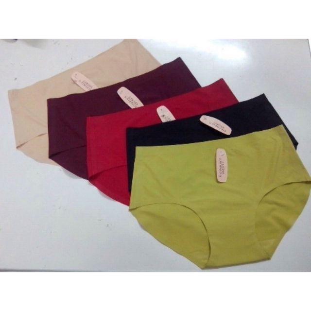 Quần lót đúc trơn không đường may loại 1