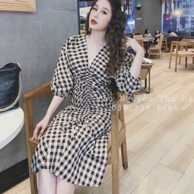 Váy kẻ nhúm