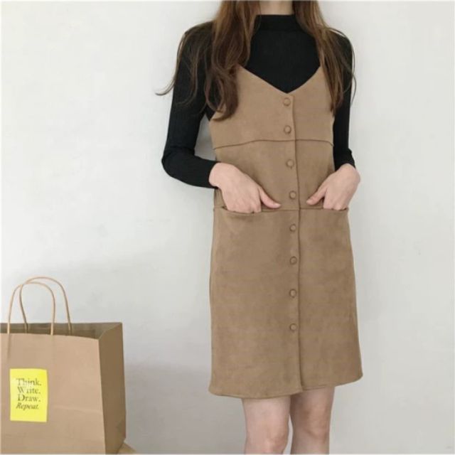 Váy 2 dây da lộn cài cúc xuất Hàn (có sẵn) | BigBuy360 - bigbuy360.vn