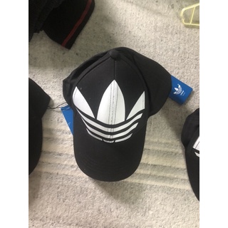 Mũ lưỡi trai adidas