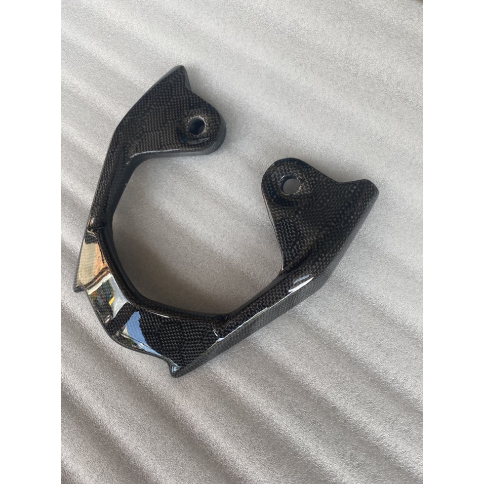 Cảng sau Satria Raider fi chính hãng ốp Carbon Fiber
