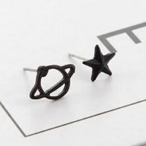 A 6 Hoa tai dáng ngắn thời trang hình ngôi sao trái đất - Thời trang Hàn Quốc cho nữ