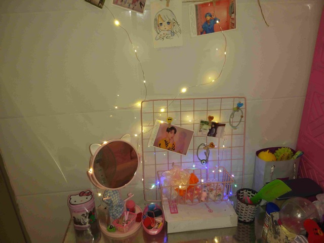 DÂY ĐÈN LED 30 ĐOM ĐÓM ÁNH VÀNG 2 PIN TẶNG KÈM