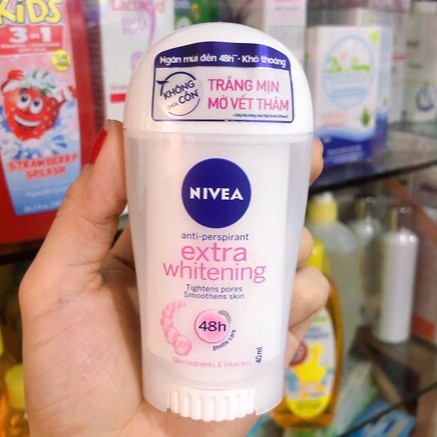 Sáp ngăn mùi Nivea trắng mịn giúp mờ vết thâm (40ml)