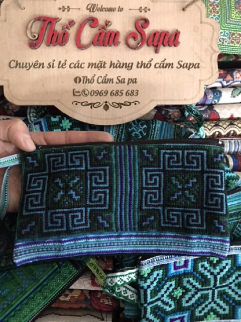 Ví Thêu Tay Thổ Cẩm người dân tộc Mông sapa
