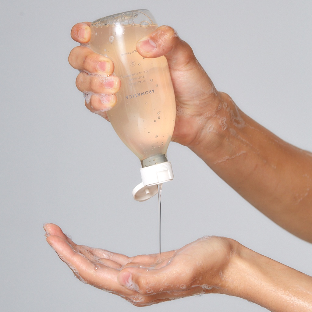 Chai sữa tắm hương thơm hoa hồng tất cả trong một 300ml