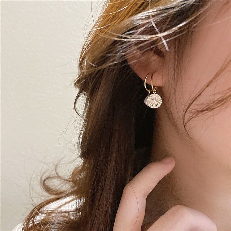 Bông Tai Ngọc Trai Hình Mặt Cười Dễ Thương