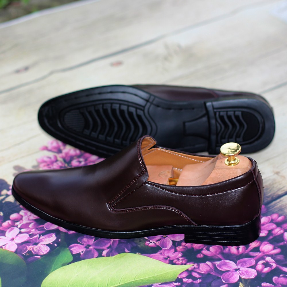 NGUỒN CUNG BÁN BUÔN SỈ Giày tây nam công sở trơn nâu - GN12 | BigBuy360 - bigbuy360.vn