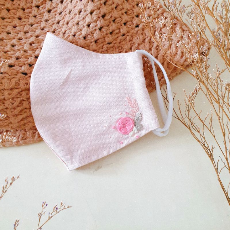 . Khẩu Trang Thêu Hoa 🥀