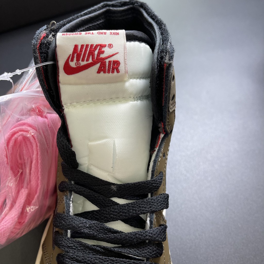 ✔️ Giày Jordan 1 High Travis Scott Cao Full Box Phụ Kiện ✔️