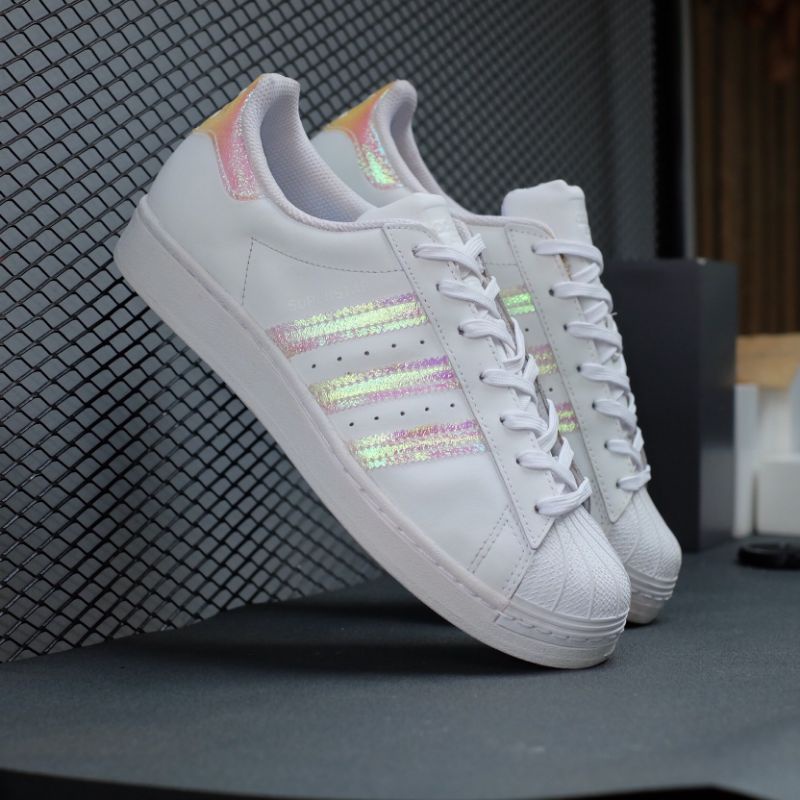 Giày Adidas Superstar Hollogram trẻ trung năng động