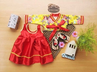 Hanbok bé gái