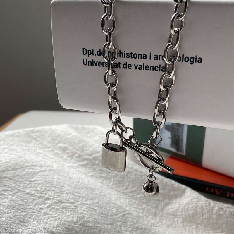 Vòng cổ chocker, dây chuyền titan hình ổ khoá nhỏ phong cách Âu Mỹ, hiphop, cá tính dành cho nữ
