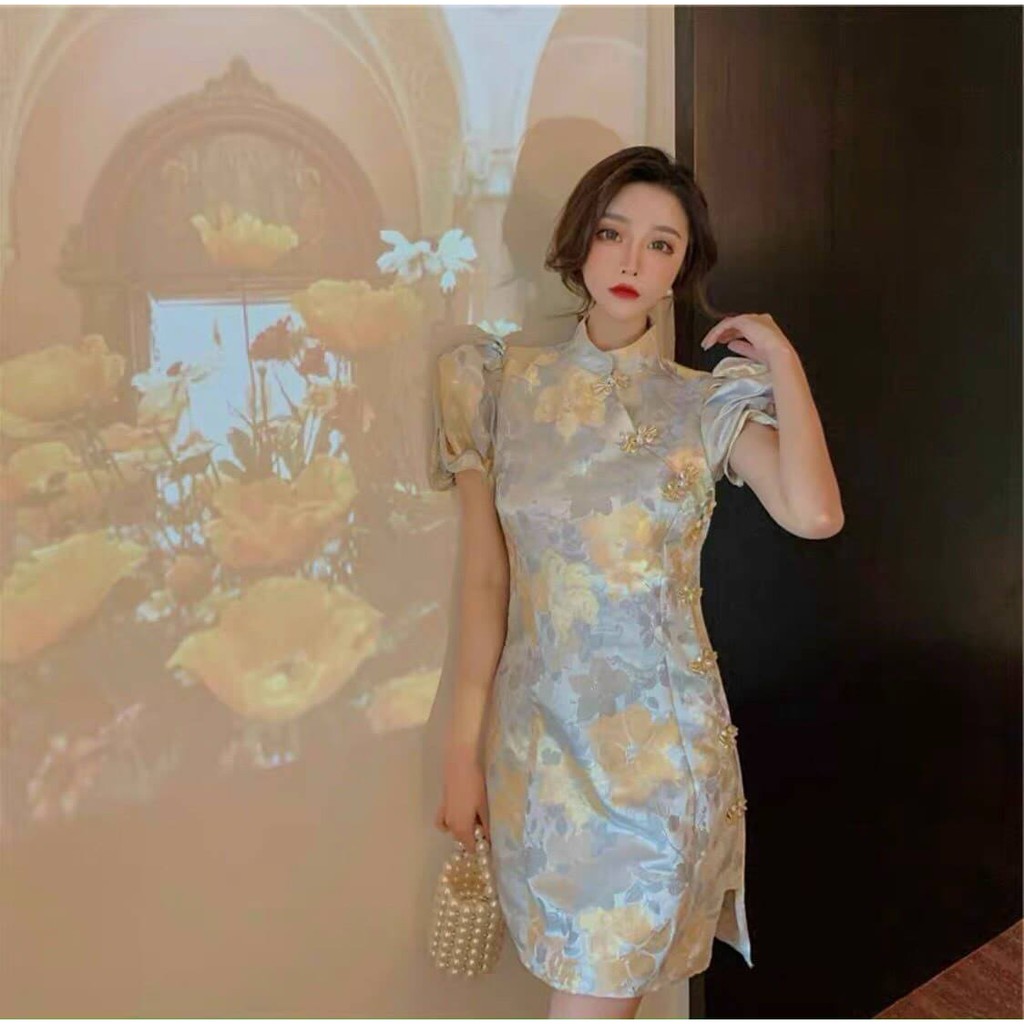 Sườn xám phi trắng hoa vàng