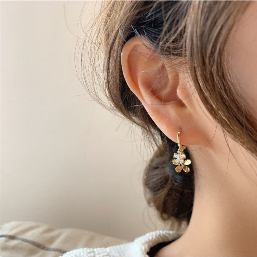 Khuyên tai thông minh phong cách Hàn Quốc đáng yêu cho nữ