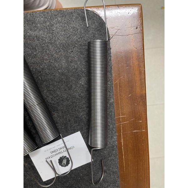 Lò xo kéo đường kính ngoài 28 sợi 2 dài 270mm