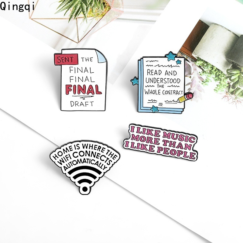 Ghim cài áo Miss Zoe hình chữ hoạt hình ngộ nghĩnh 4 kiểu lựa chọn