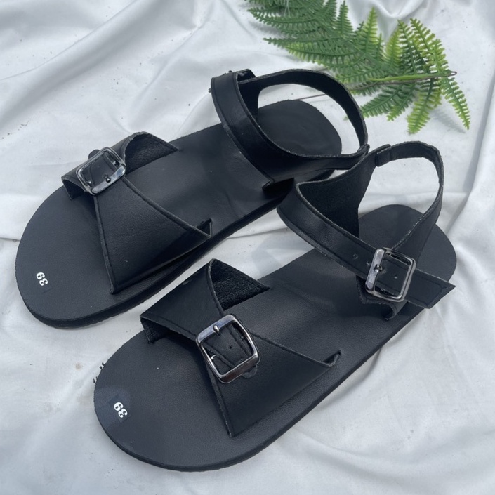 Dép xăng đan nữ đế bằng màu đen khóa trước ( sandal đồng nai )
