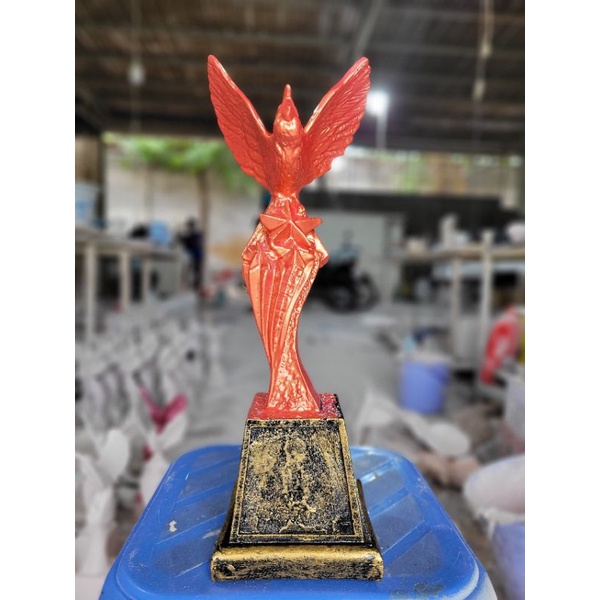 CÚP CHIM CHÀO MÀO