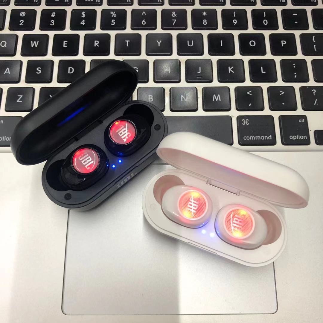 Tai Nghe Bluetooth Jbl 130 Tws Kèm Hộp Sạc | BigBuy360 - bigbuy360.vn