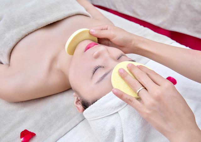 HCM [Voucher] - Trị liệu trắng sáng trẻ hóa da mặt Chạy Tinh Chất tại Kama Home Spa