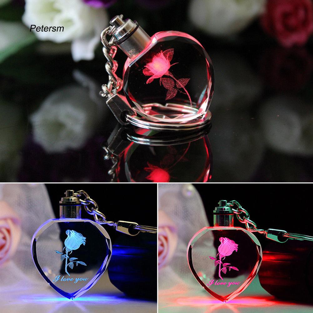 Móc khóa hình trái tim có đèn LED đổi màu độc đáo