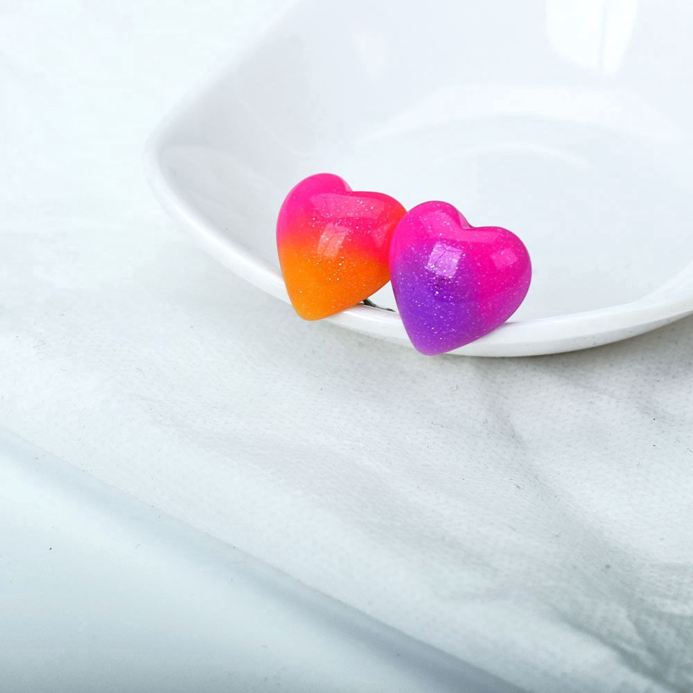 Khuyên kẹp tai hình trái tim lớn bằng nhựa Resin không xỏ cho nữ