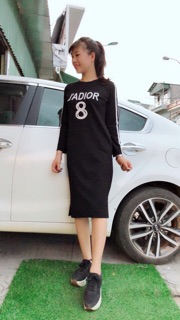 Váy suông dài tay