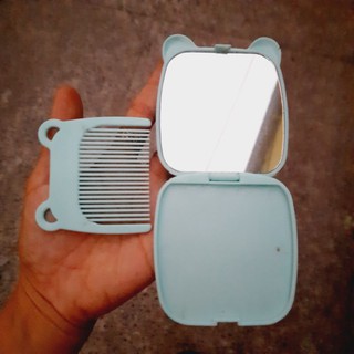 Gương soi kèm lược bỏ bóp (kt: 7.5cm)