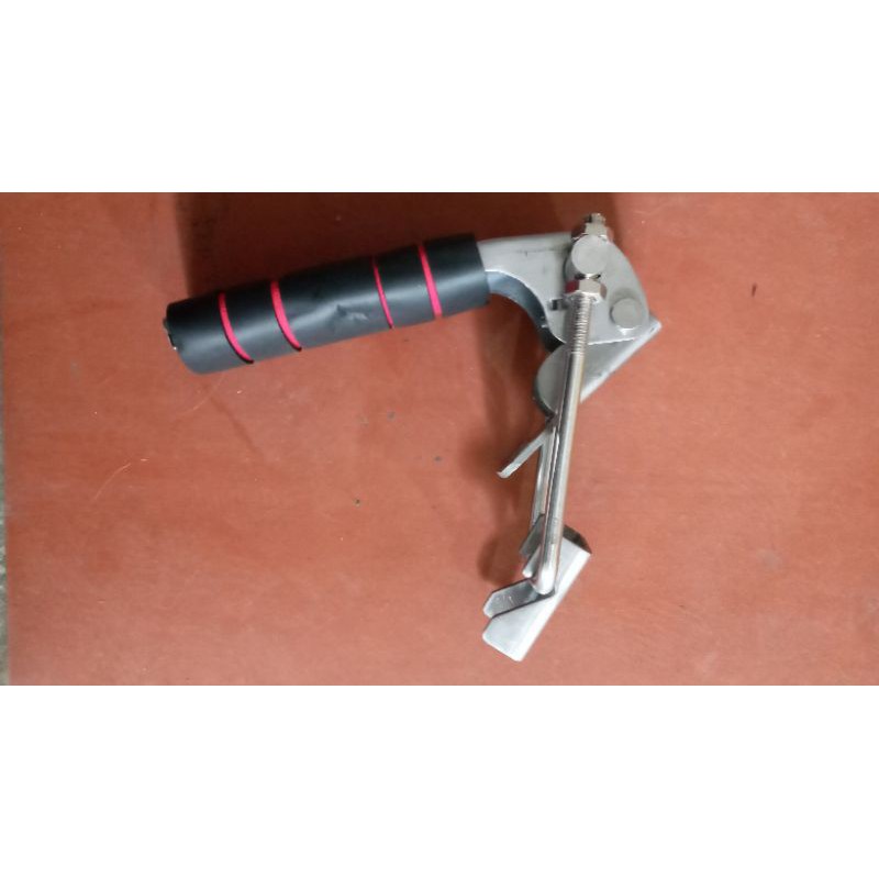 Bộ tay khóa tủ cơm 6 khay ,9 khay, 12 khay. chất liệu inox, tay bọc xốp chất lương cao, bền đẹp