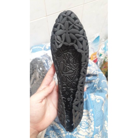 Giày nhựa đi mưa