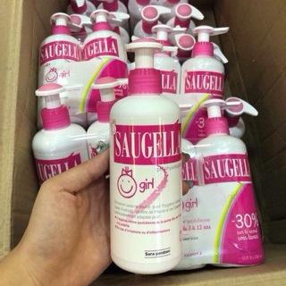 Dung dịch vệ sinh cho bé gái saugella từ 3 tuổi 200ml