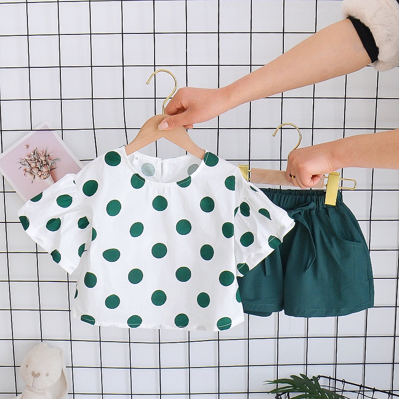 Set đồ mùa hè 2 món gồm áo tay ngắn và quần ngắn họa tiết chấm bi cho bé gái 0-5 tuổi mới