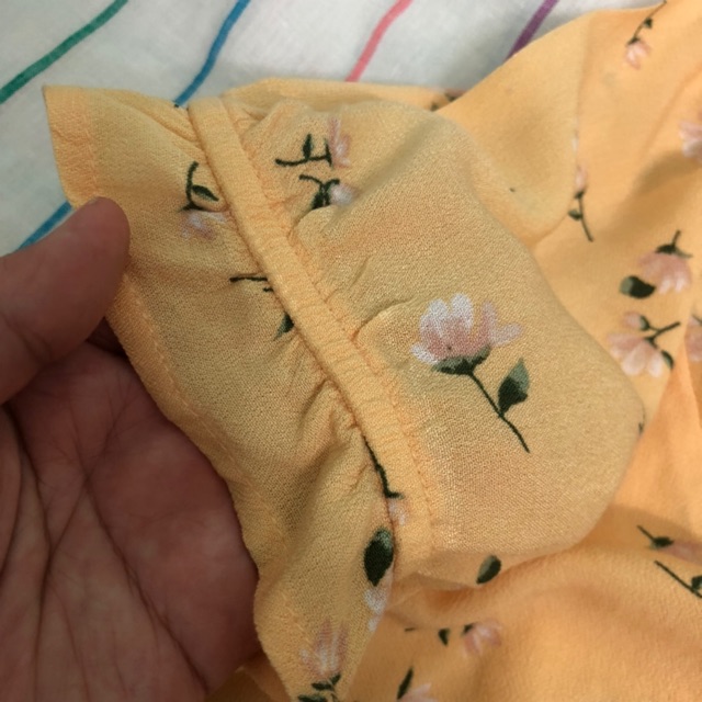 Áo Kiểu Nữ Elodie Tôn Nhẹ Mềm Cổ Tim Gài Nút Tay Ngắn Bồng Nhún