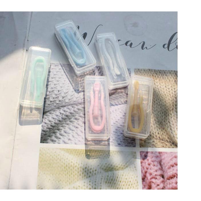 Nhíp gắp lens cho 1 em xinh xẻo