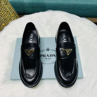 Giày tây công sở nữ Prada
