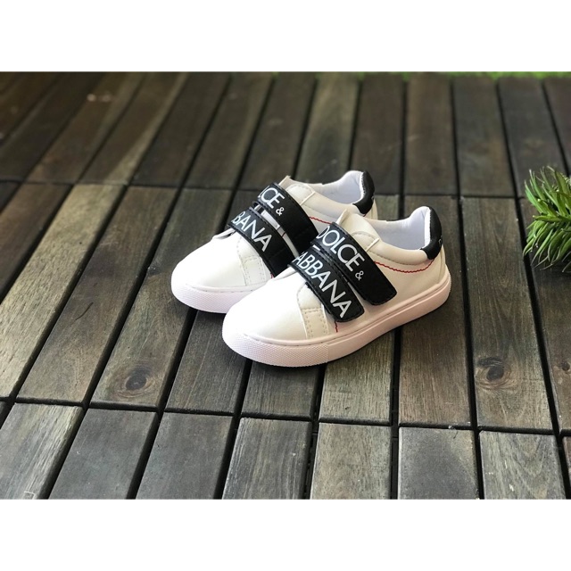 Giày cho bé 🔥HÀNG SẴN TẠI KHO🔥 💥Olala cùng chào đón mẫu Fila siêu hịn này nha các mẹ ✔️Size 27-36 👉Màu: như hình