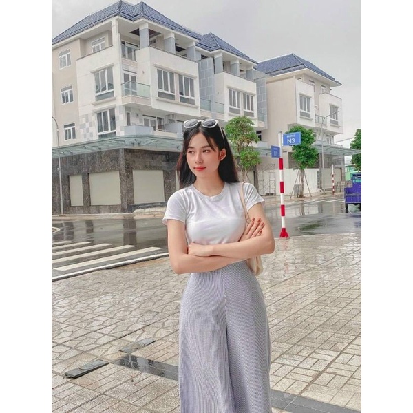 set áo thun trắng + quần culottes sọc