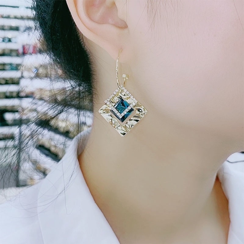 Đôi Bông Tai Mạ Bạc 925 Hình Chữ C Đính Đá Thời Trang Cho Nữ