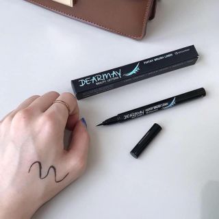 Bút Kẻ Mắt Dạ Chống Trôi Dearmay Fixtay Brush Liner