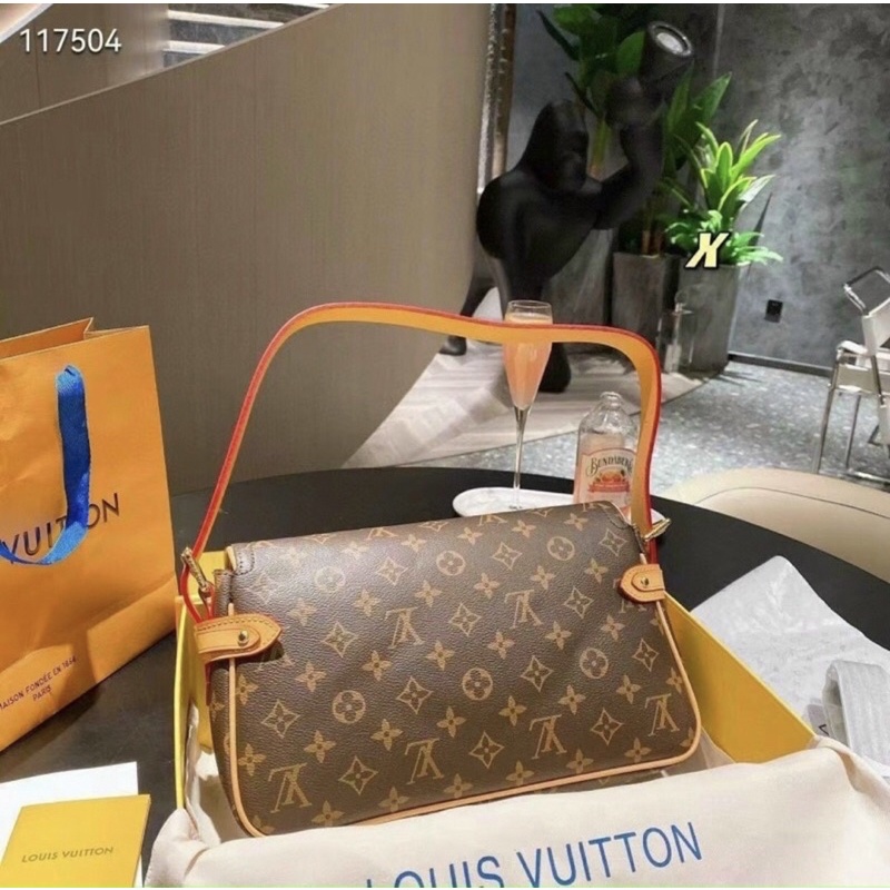 Túi đeo vai lệ vy